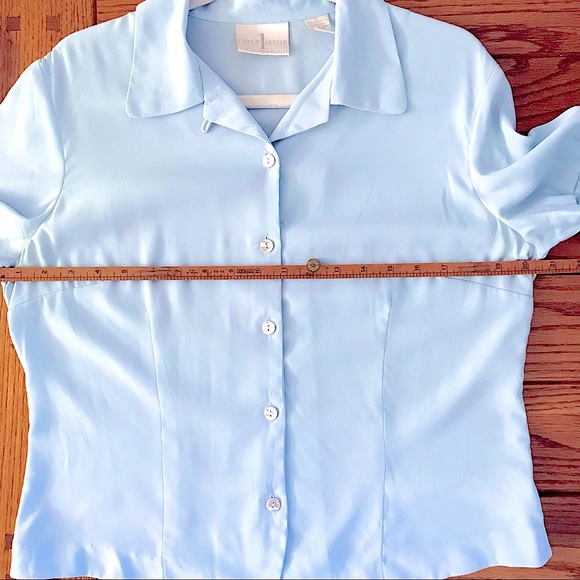 Liz Claiborne 10 Blue blouse Short Sleeve finished bottom to wear untucked - Picture 5 of 9